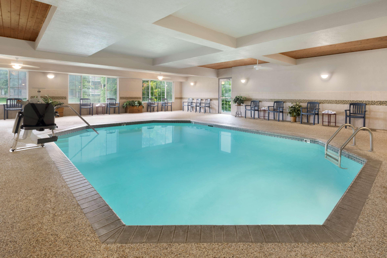 Sport & Beauty, Country Inn&Suites Radisson Minneapolis/Shakopee, Scott