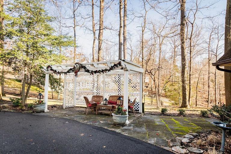 LAUREL GROVE INN ON THE SOUTH RIVER - BED AND BREAKFAST, Anne Arundel