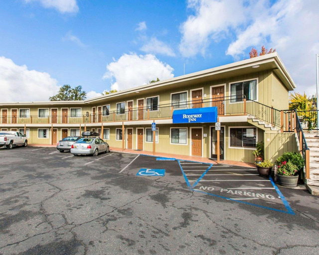 Public Area 1, Rodeway Inn, Tuolumne