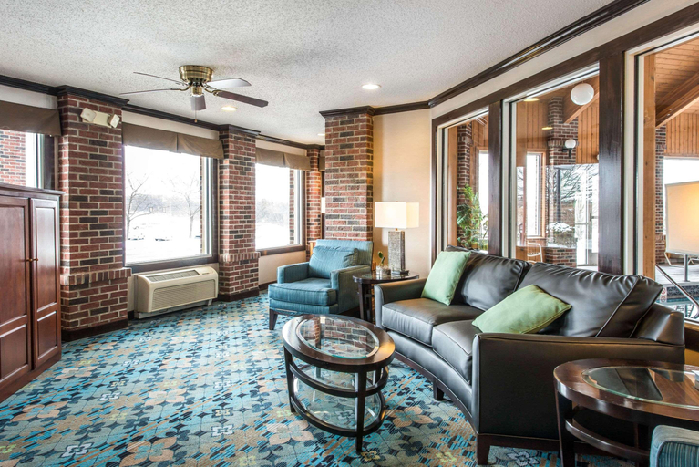 Public Area 2, Comfort Inn Weirton - Steubenville, Brooke