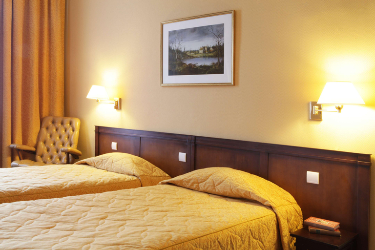 Bedroom 8