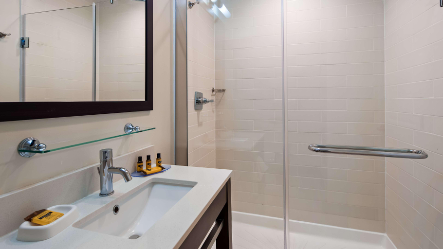 Bathroom 7