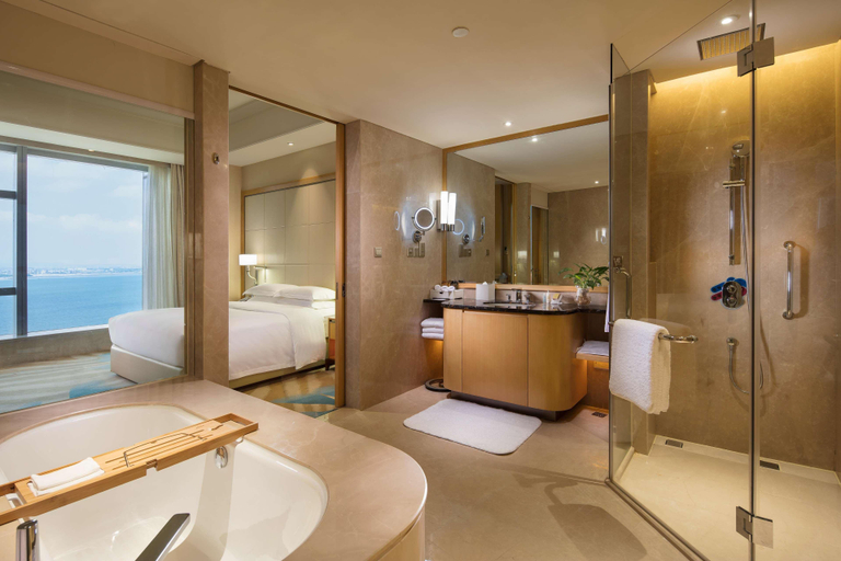 Bathroom 5, DoubleTree by Hilton Xiamen - Wuyuan Bay, Xiamen