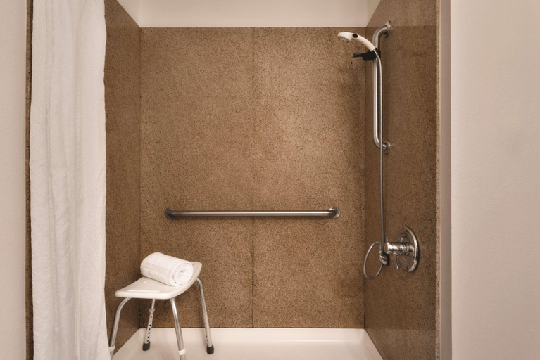 Bathroom 5, Country Inn & Suites by Radisson, Northfield, MN, Rice