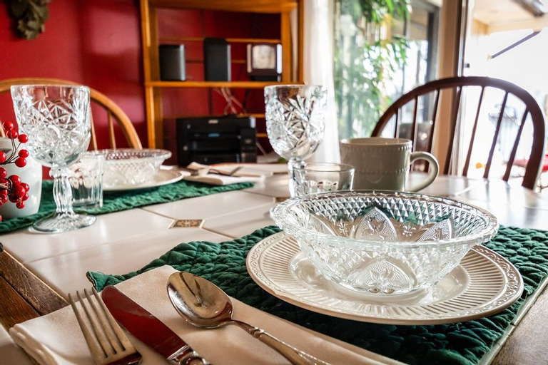LAUREL GROVE INN ON THE SOUTH RIVER - BED AND BREAKFAST, Anne Arundel