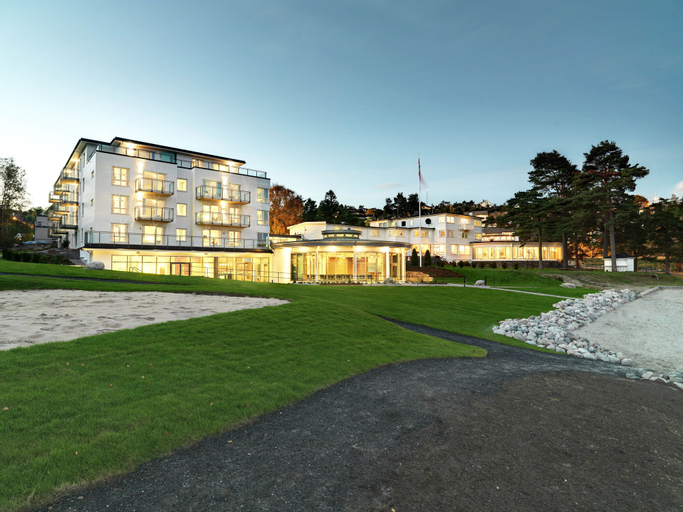 Strand Hotel Fevik - by Classic Norway, Grimstad