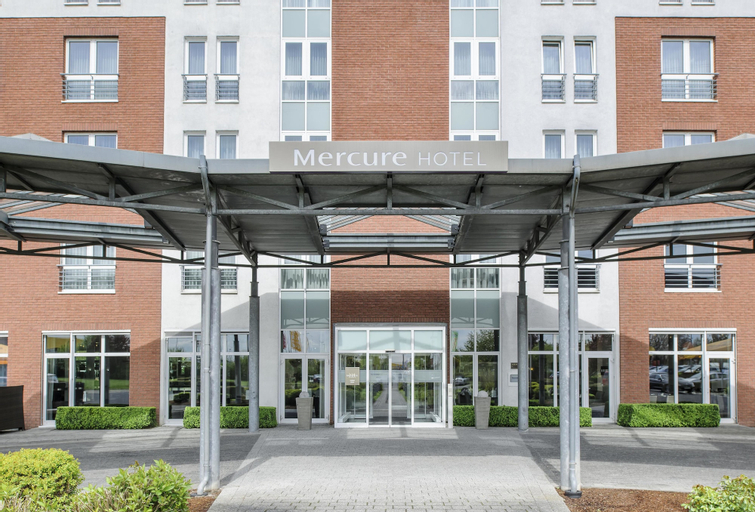 Exterior 1