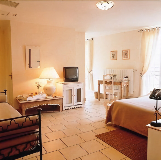 Bedroom 3, Logis hotel et restaurant La Bastide Cabezac, Aude