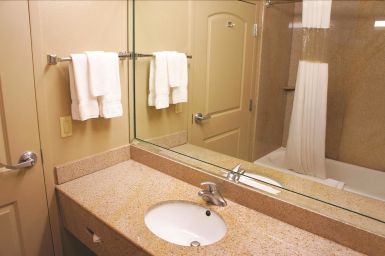 Bathroom, Studio 6 Houston - Spring, Houston