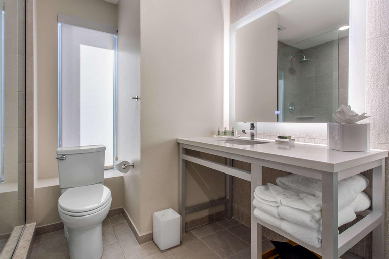 Bathroom 7