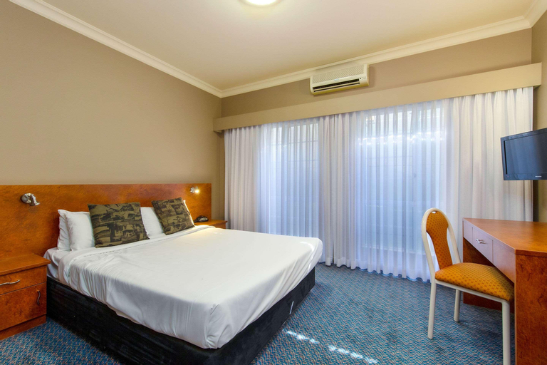 Bedroom 12