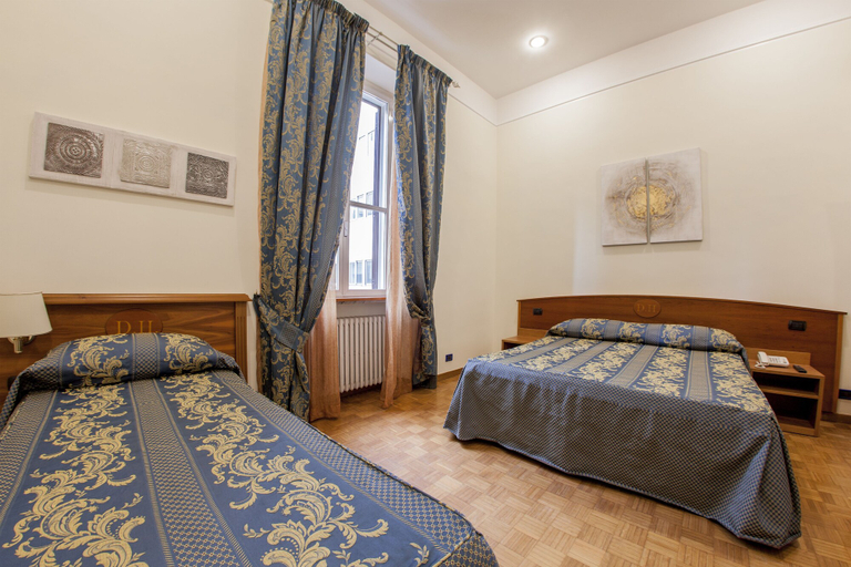 Bedroom 3, Hotel Domus Praetoria, Rome