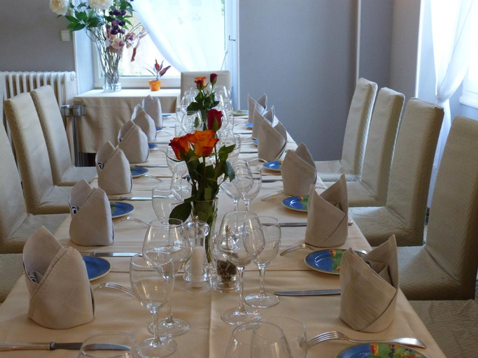 Others 5, Hotel Restaurant "Le Relais", Loiret