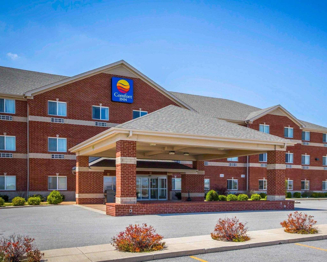 Exterior & Views 1, Comfort Inn Hebron-Lowell Are, Lake