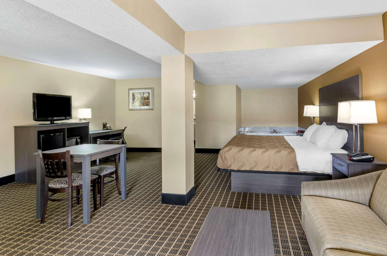 Bedroom 3, Quality Inn Hillsville, Carroll