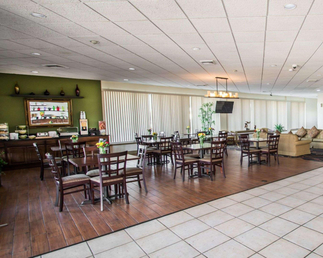 Public Area 2, Sebring North, Highlands