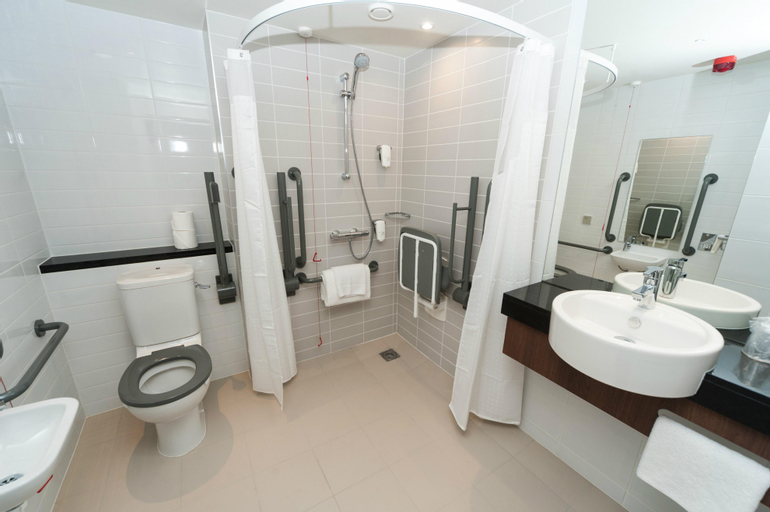 Bathroom 20