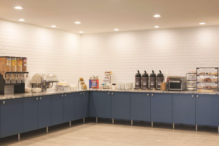 Public Area 2, Country Inn & Suites by Radisson, Shoreview-Mounds View, MN, Ramsey