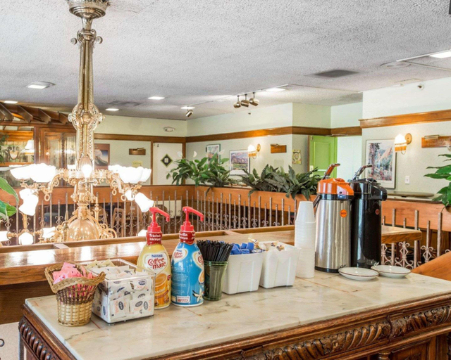 Food & Drinks 4, Rodeway Inn & Suites Boulder Broker, Boulder