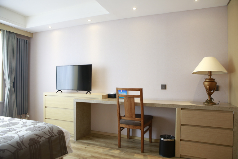 Bedroom 5, Jinfeng Hotel, Beijing