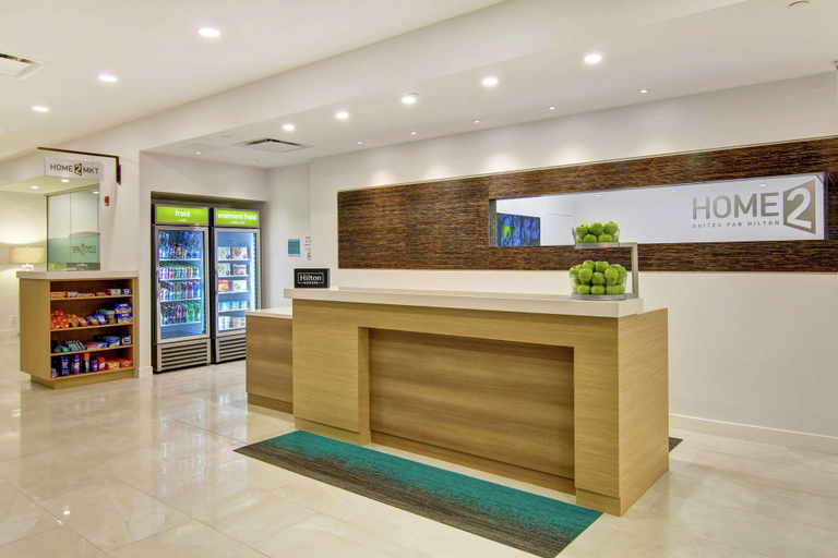 Public Area 3, Home2 Suites by Hilton Montreal Dorval, Montréal