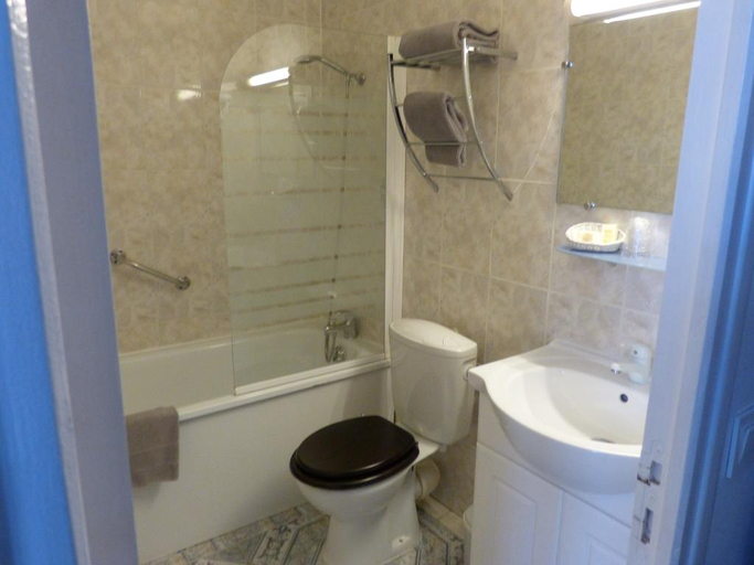 Bathroom, Hotel Restaurant "Le Relais", Loiret