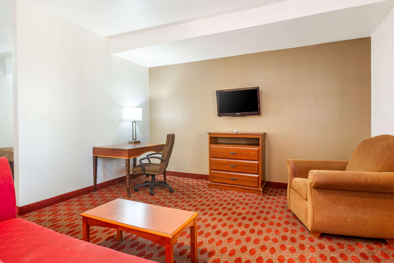 Bedroom 4, Quality Inn & Suites Goodyear - Phoenix West, Maricopa