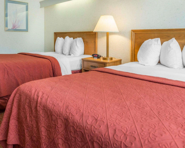 Bedroom 4, Quality Inn Royle, Armstrong