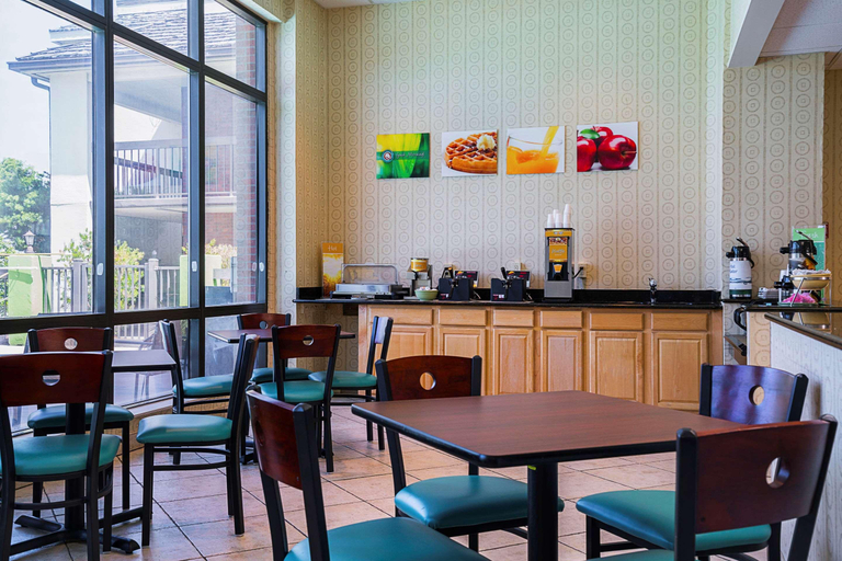Food & Drinks 5, Quality Hotel Morehead City, Carteret