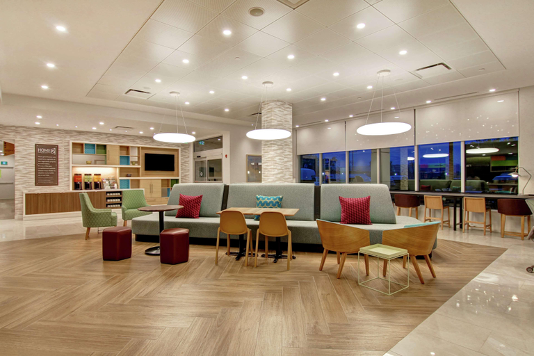 Public Area 3, Home2 Suites by Hilton Montreal Dorval, Montréal