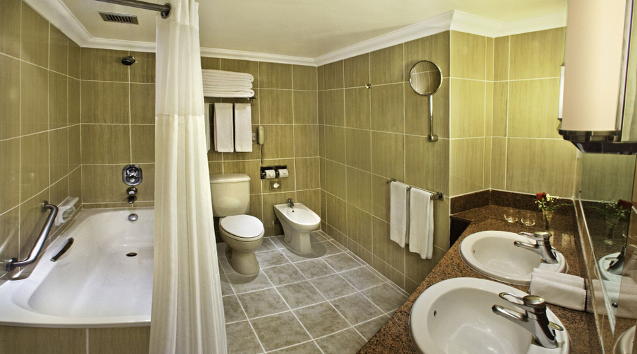 Bathroom 5, Hilton Nairobi, Starehe