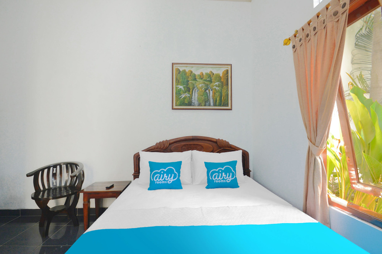 Bedroom 1, 艾里生态乌妮丝里卡琳嘉乌塔拉一号索洛酒店(Airy Eco Unisri Kalingga Utara Satu Solo), Solo