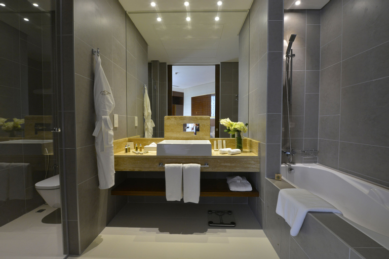 Bathroom 9