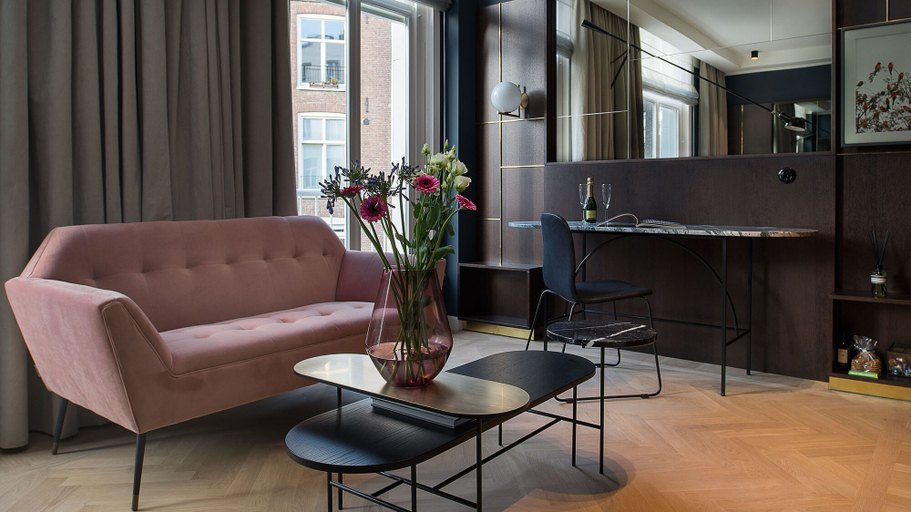 Others 5, Spinoza Suites, Amsterdam