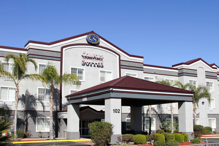 Comfort Suites Fresno, Fresno