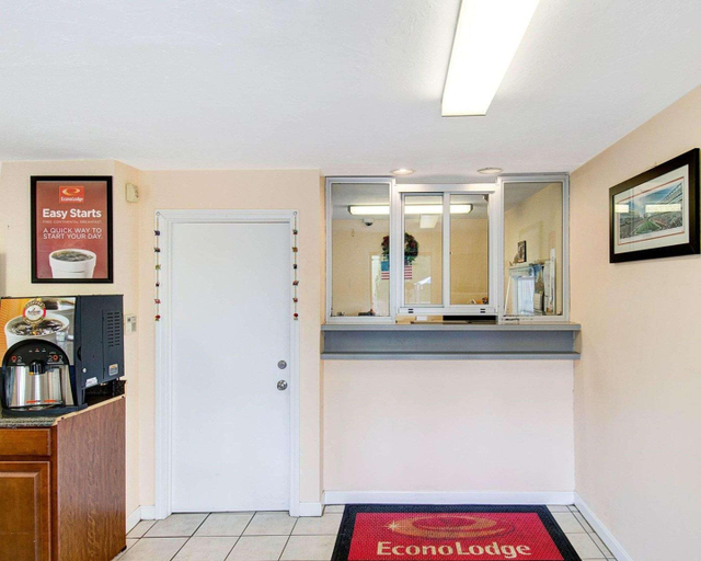 Public Area 2, Econo Lodge Sharon - Foxborough, Norfolk