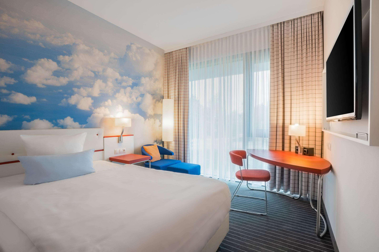 Bedroom 5, Hey Lou Hotel Friedrichshafen, Bodenseekreis