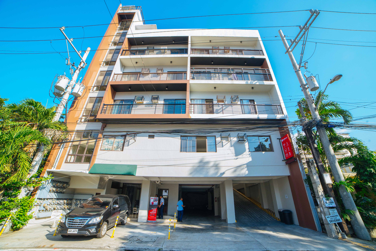 RedDoorz Plus near Capitol Commons, Pasig City