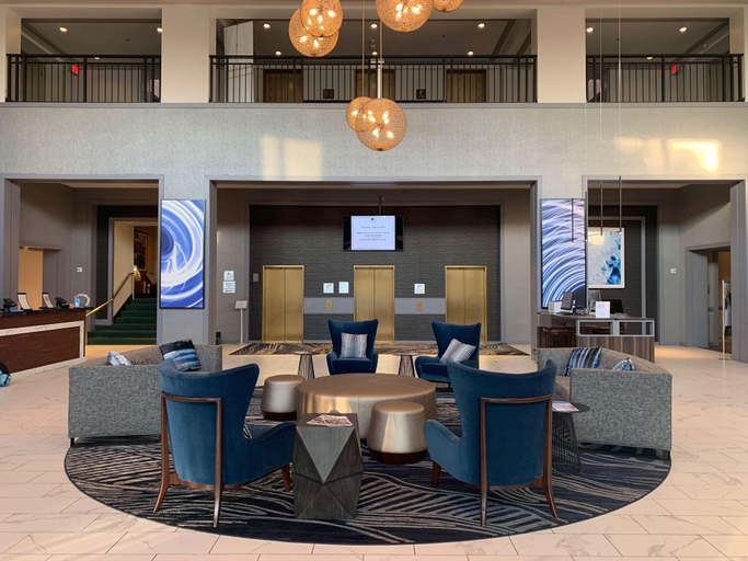 Public Area 2, DoubleTree Suites by Hilton & Conf Ctr Chicago, Dupage