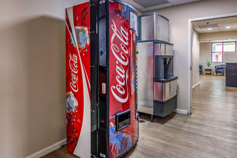 Public Area 2, Americas Best Value Inn Opelika, Lee