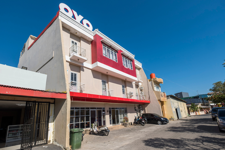 Exterior & Views 2, OYO 1075 Rumah Indah Losari Inn, Makassar