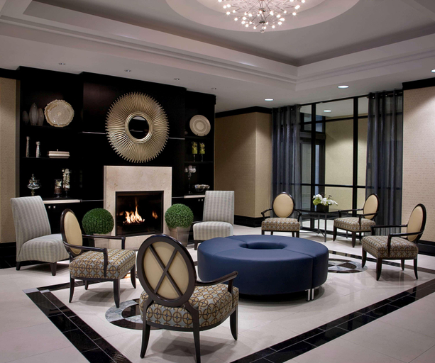 Public Area 3, Revery Toronto Downtown, Curio Collection by Hilton, Toronto