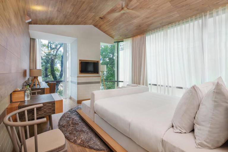 Bedroom 26