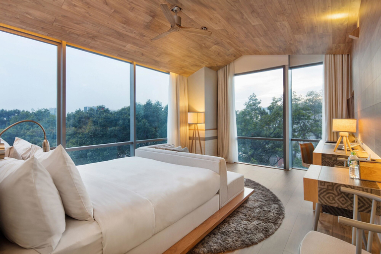 Bedroom 24