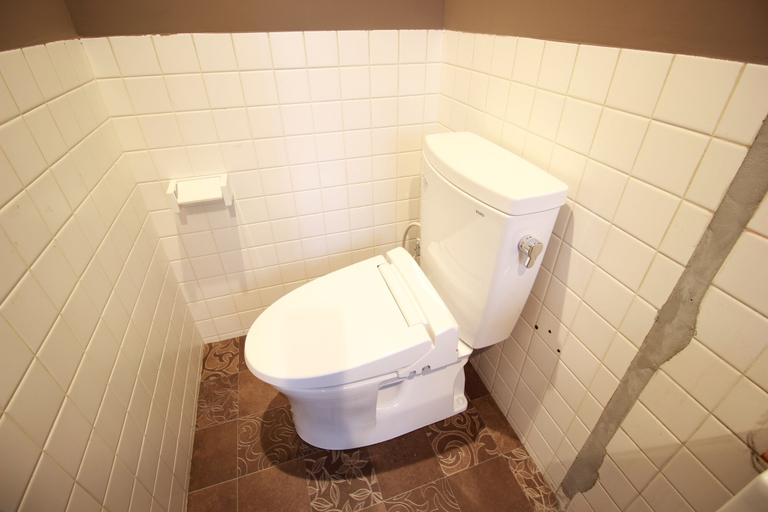 Bathroom 5, Gush - Hostel, Osaka