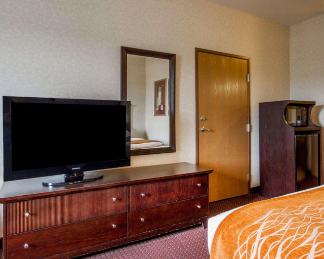 Public Area 2, Comfort Inn & Suites Madison North, Dane