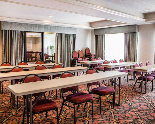 Food & Drinks 5, Comfort Suites McAlester, Pittsburg