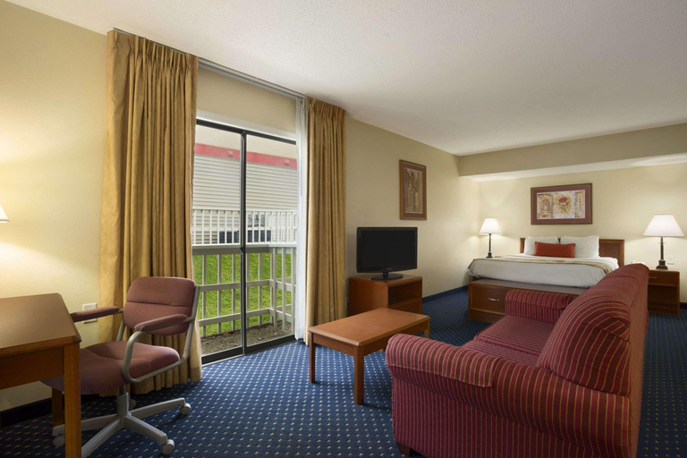 Bedroom 3, Hawthorn Suites By Wyndham Grand Rapids, Mi, Kent