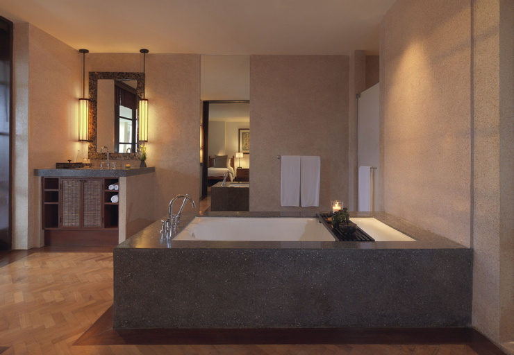 Bathroom 27