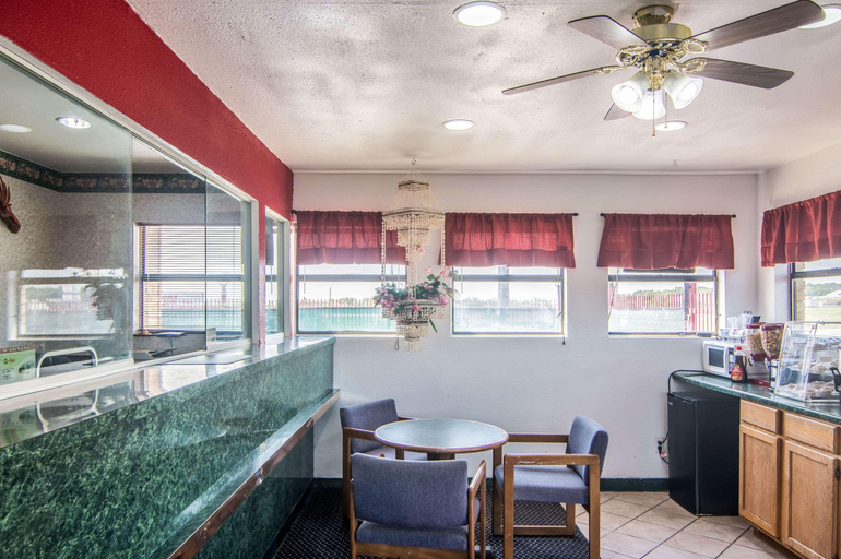 Public Area 2, Rodeway Inn Ranger I-20, Eastland